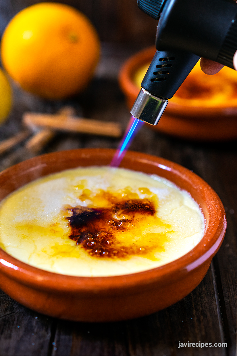 Крем каталана. Crema Catalana десерт. Крем брюле Каталана. Испанский десерт крем Каталана. Испанские Десерты каталонский крем.